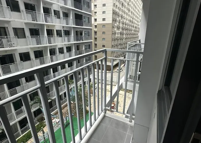 The Ritz Place At Shore 3 Residences * Manila